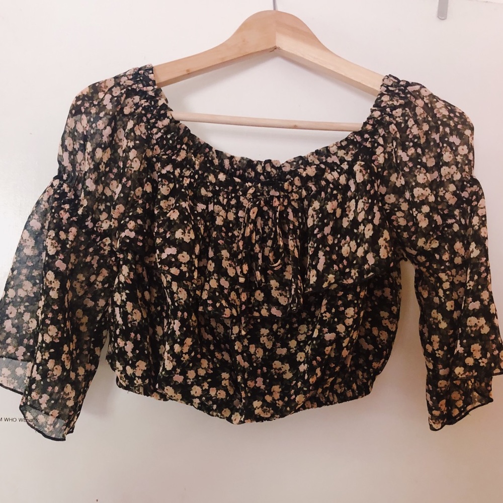 AMERICAN EAGLE CROP TOP